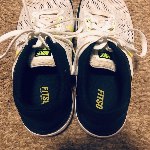 Nike 2016 Men’s Flex RN Performance Trainer - Picture 6 of 9